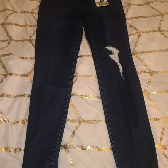 NWT !!FASHION NOVA JEANS - Picture 2 of 5